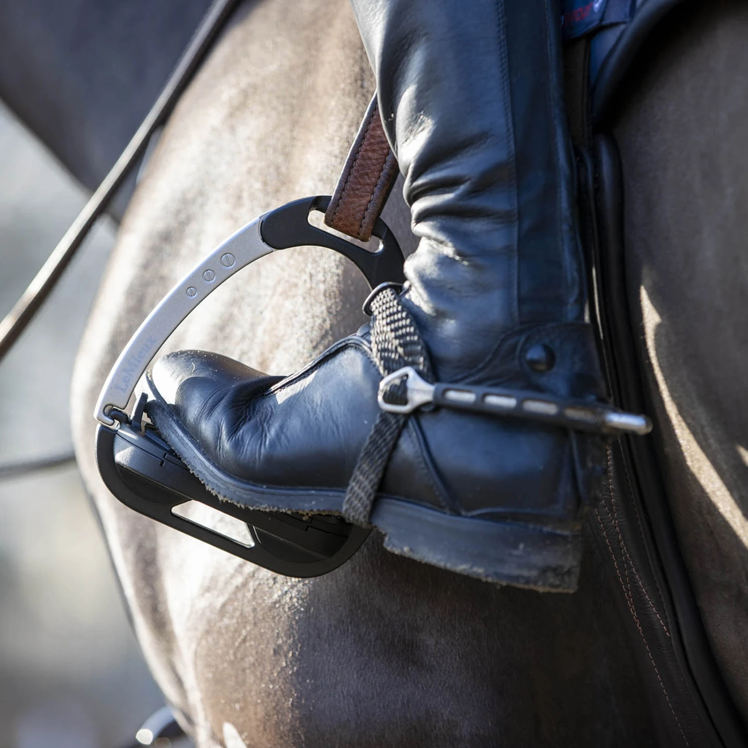 LeMieux Vector Balance Steigbügel – Bild 12