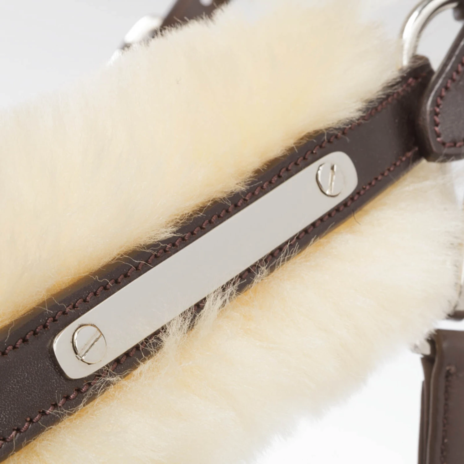 Kavalkade Marvellous Lederhalfter Mit Lammfell – Bild 9