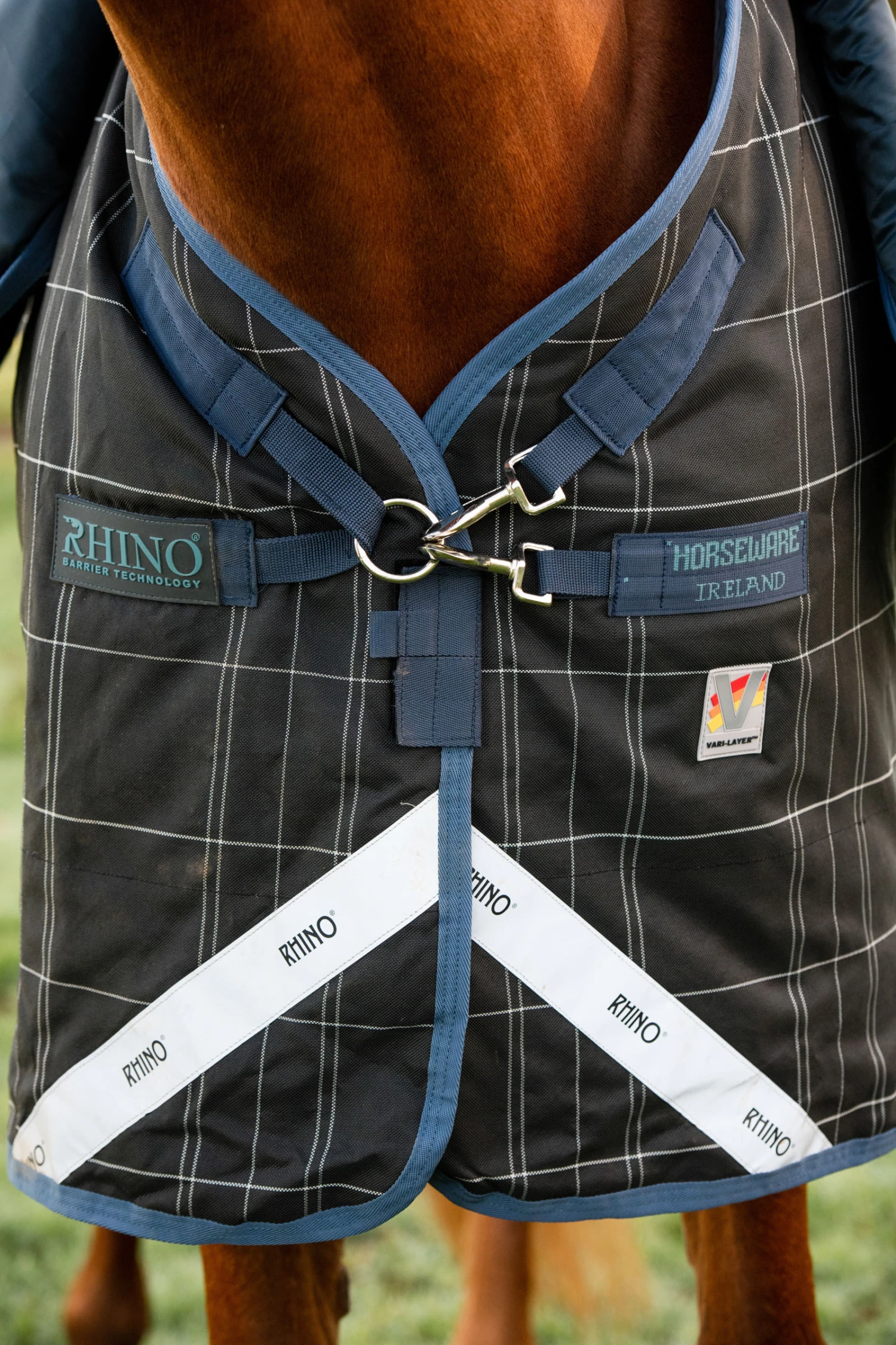 Horseware Rhino Reflectech Plus Vari-Layer Weidedecke Inkl. Abnehmbarem Halsteil, 250g – Bild 3